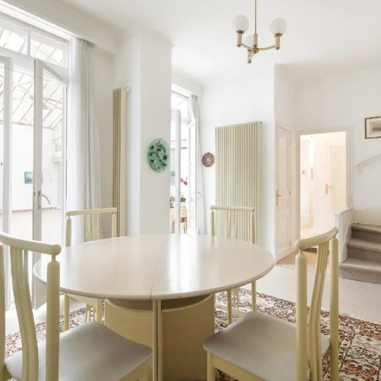  Annonces NANTERRE : Maison / Villa | PARIS (75014) | 245 m2 | 2 850 000 € 