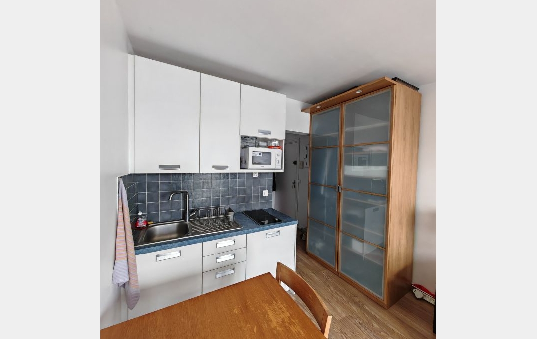 Annonces NANTERRE : Apartment | PARIS (75015) | 19 m2 | 260 000 € 